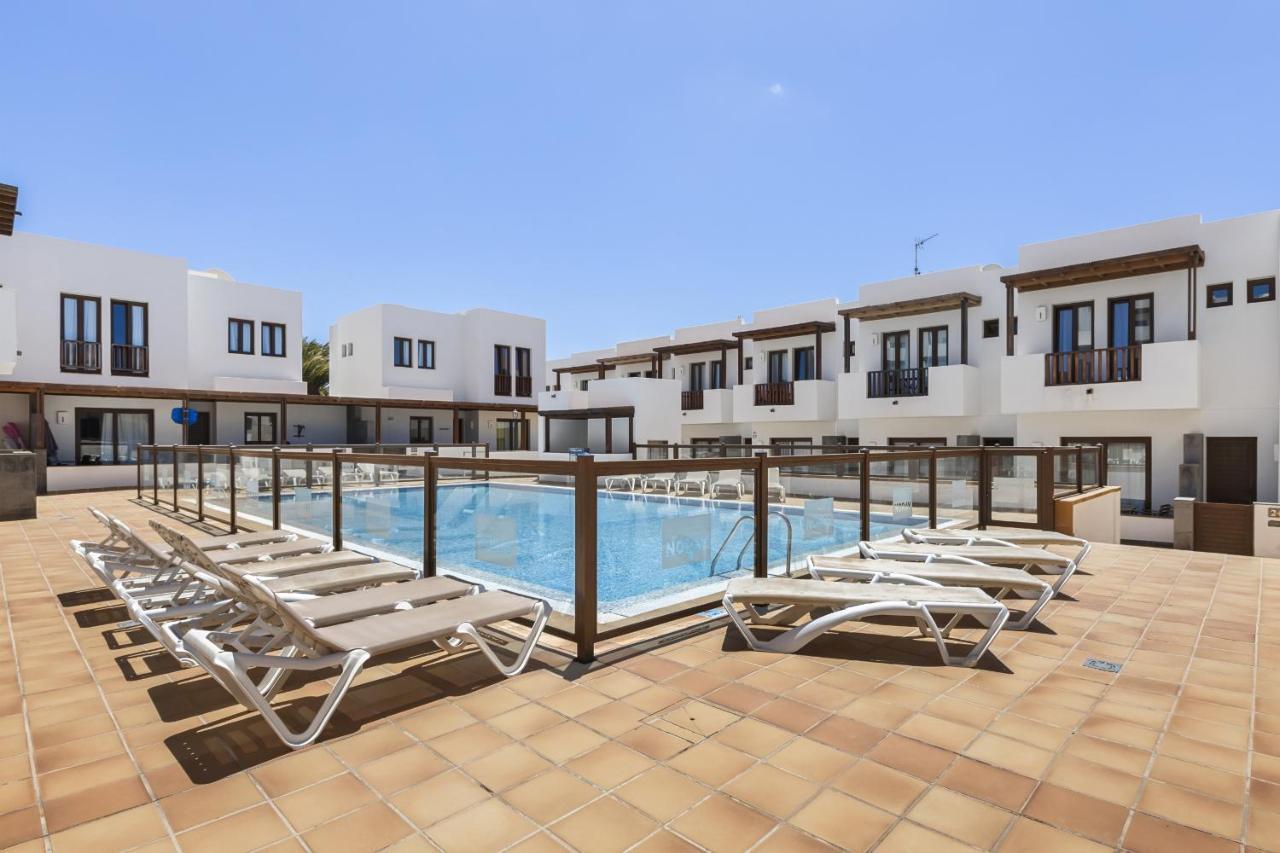La Malvarrosa Puerto Calero Exterior photo